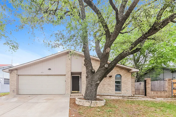 6205 Magnolia Ln — Photo 1