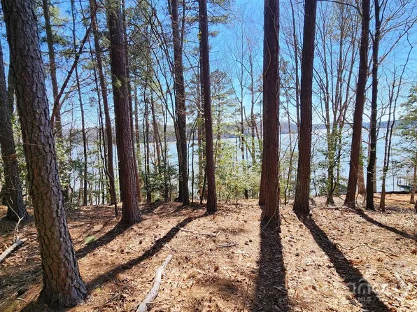 6137 Plantation Pointe Dr #10, Granite Falls, NC 28630