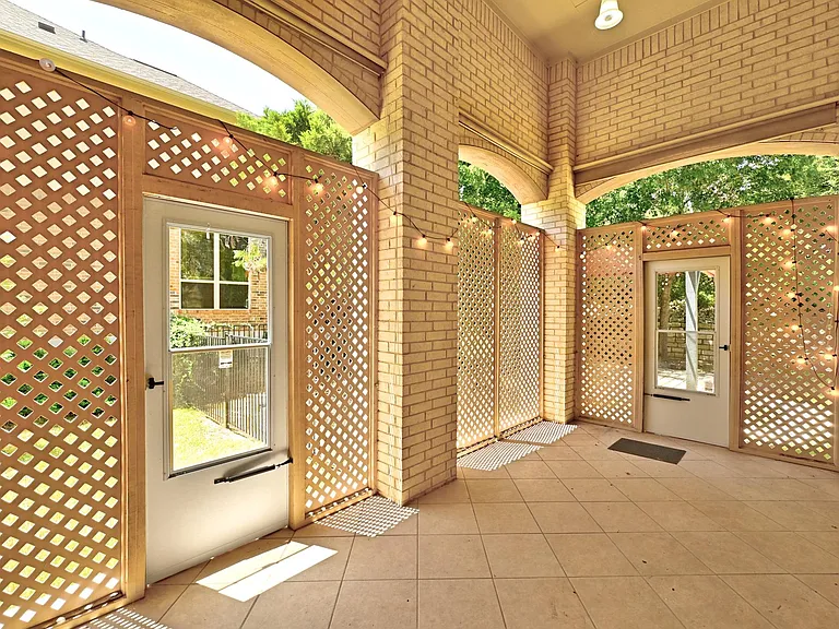 201 Varco Dr — Photo 28