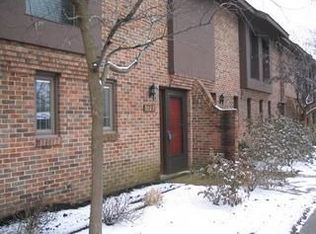 3127 Arlingtowne Ln, Columbus, OH 43221