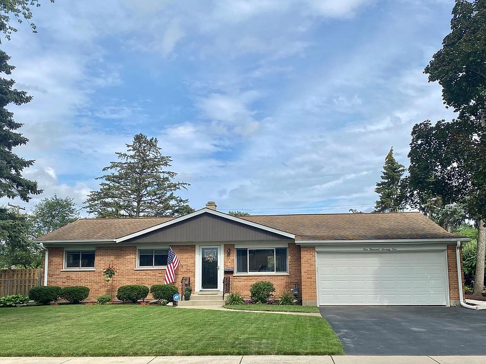 1st image of 1075 Leahy Cir E