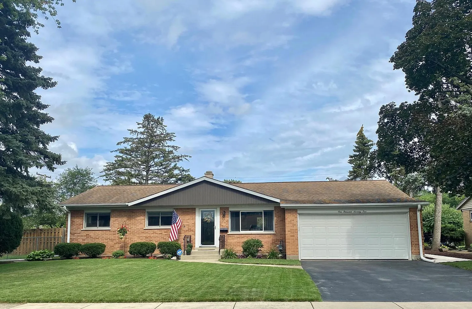 1075 Leahy Cir E photo 1