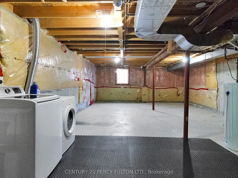 19 Odessa Cres — Photo 31