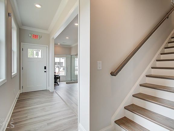 3rd image of 4581 Cypress Park Dr