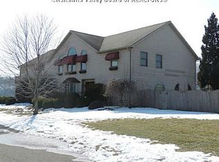 721 Downalong Dr, Ravenswood, WV 26164