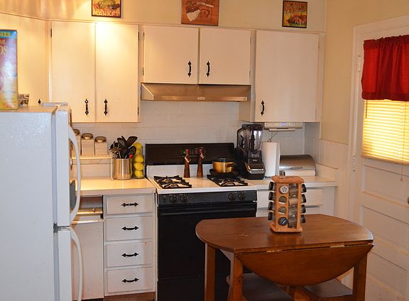 4th image of 7915 North Ave APT A
