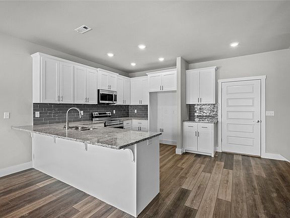4th image of 2203 W Million Ln
