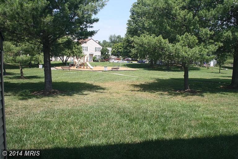 2nd image of 3022 New Oak Ln