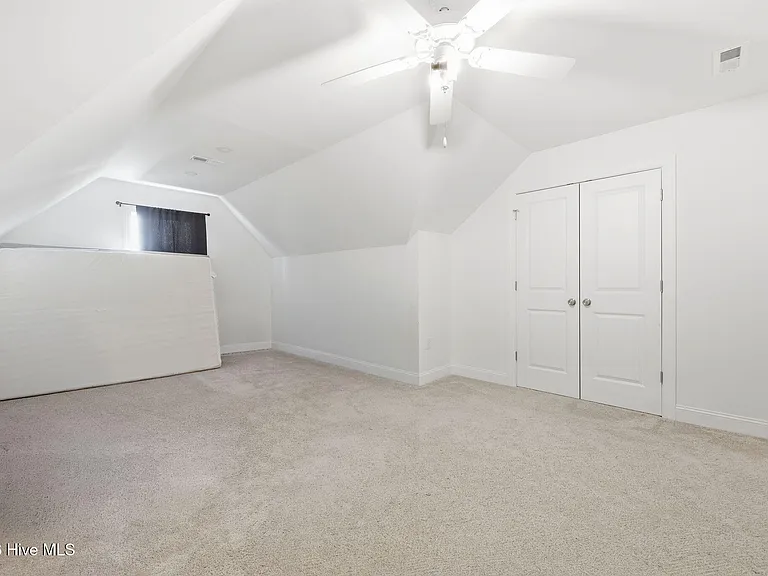 160 Falkirk Ct — Photo 43