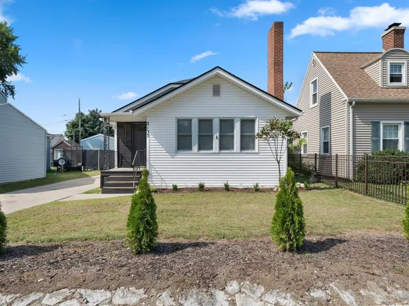 2133 Parkview Pl, South Bend, IN 46616