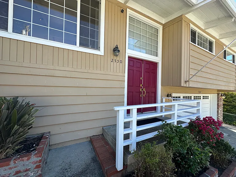 2350 Rosewood Dr — Photo 4