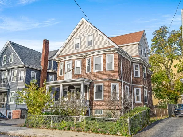 35 Pleasant St, Everett, MA 02149