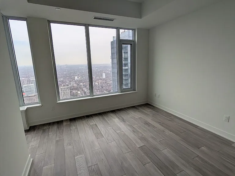 11 Yorkville Ave #5601 — Photo 6