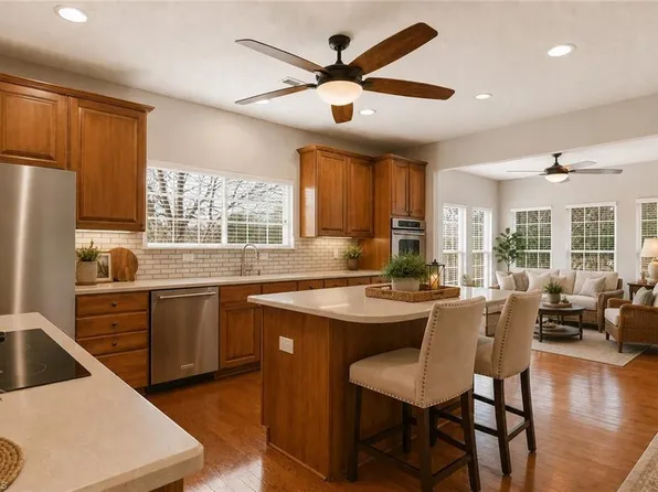 105 Creeks Edge Ct, Clemmons, NC 27012