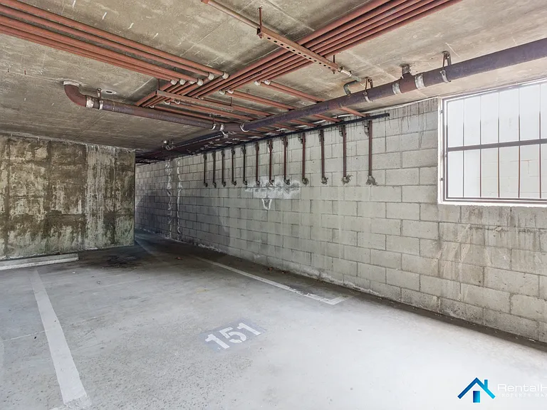 424 Oak St #330 — Photo 21