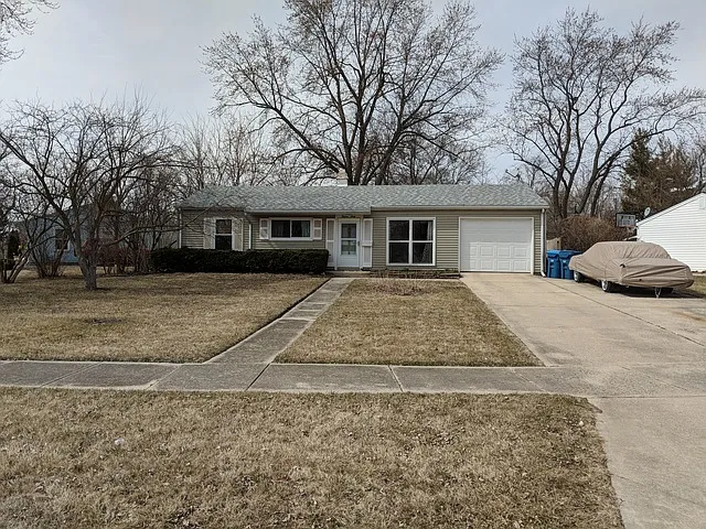 1360 Beau Ridge Dr photo 1