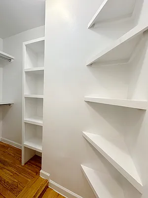 Rented by City Connections Realty | media 4