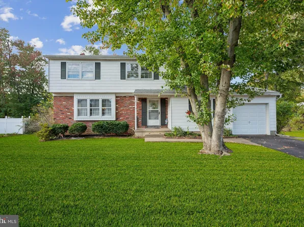 1012 Hudson Ave, Voorhees, NJ 08043