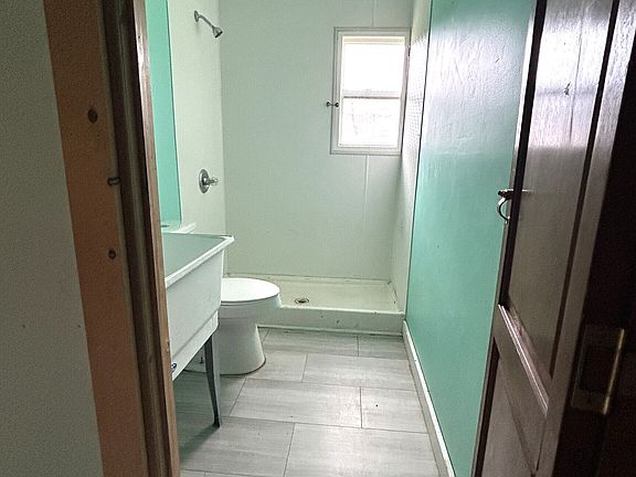 4th image of 1720 E Lois Ln