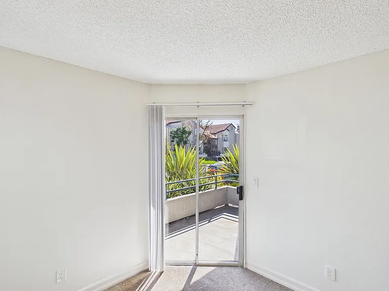 Available Apartment in North Park — Photo 20