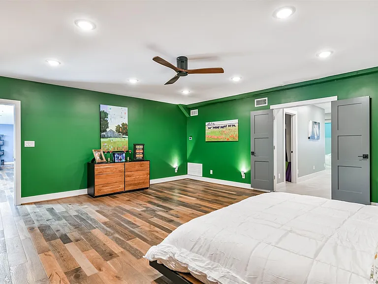 2415 Church St — Photo 15