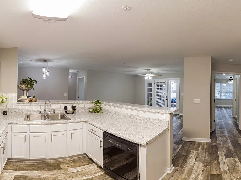 Maple Sunset Apartment Homes — Photo 80