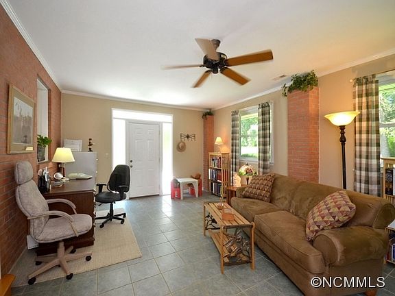 3rd image of 3146 Charlyne Dr