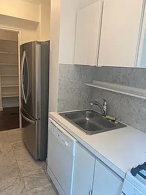 Rented by essential NEW YORK Real Estate | media 4