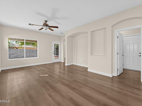 3rd image of 1841 E DEL RIO Street