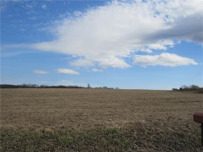 2nd image of 126 Uschak Lot 2
