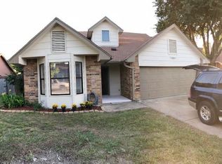 416 Red Coat Ln, Arlington, TX 76002