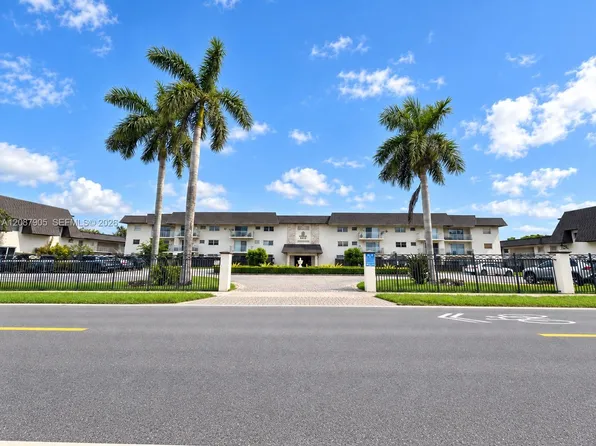 8475 SW 94th St APT 108E, Miami, FL 33156