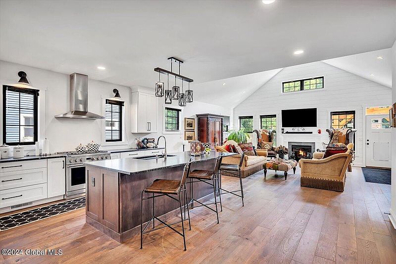 5th image of 71 Waterview Drive