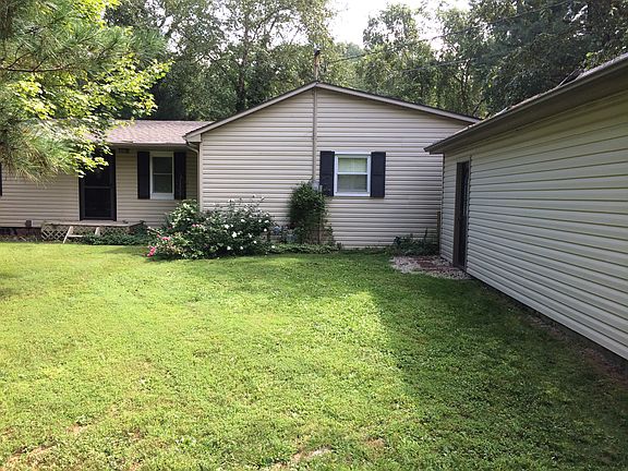 5th image of 302 Deer Ln