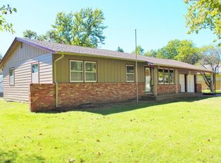 1017 E 20th Ave, Hutchinson, KS 67502