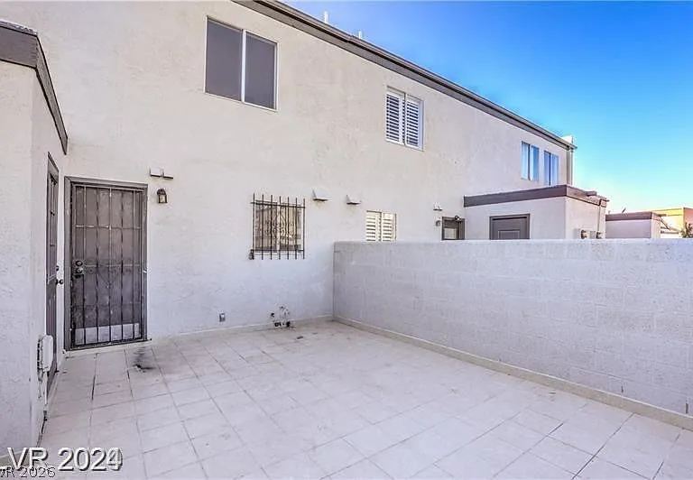 1436 N Jones Blvd — Photo 28