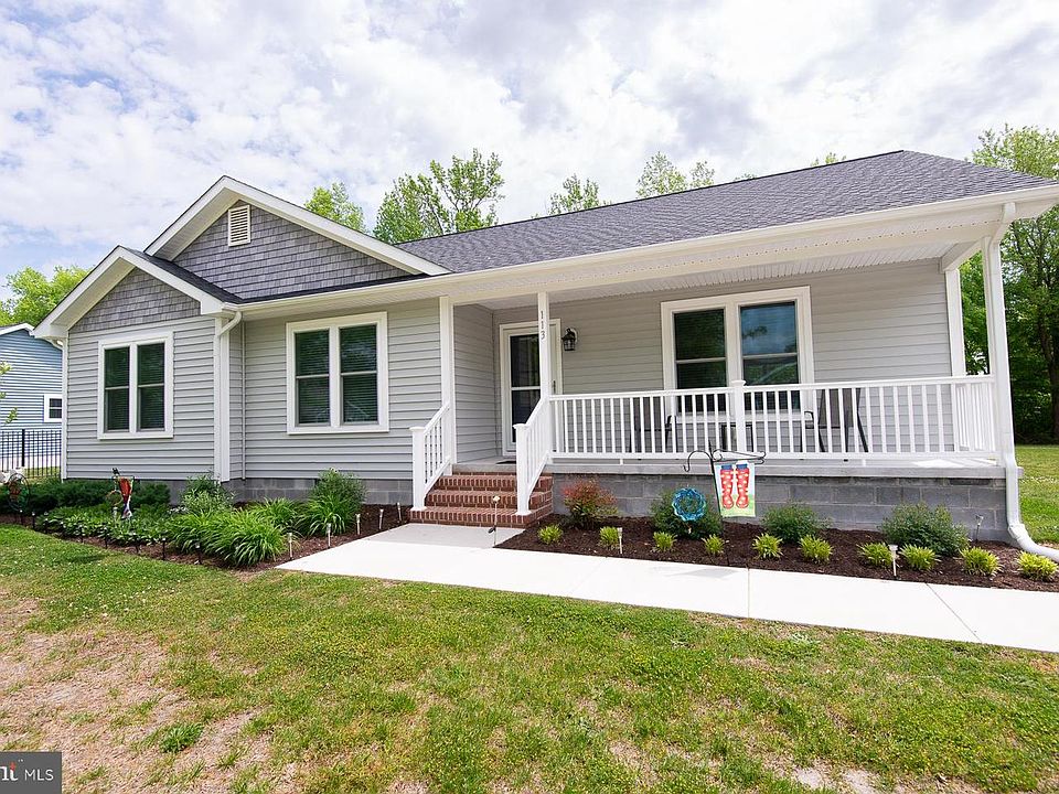1st image of 113 Trinity Ct