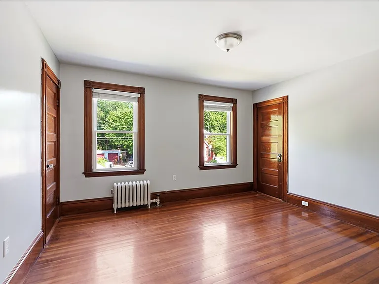 352 Beulah St #1 — Photo 18