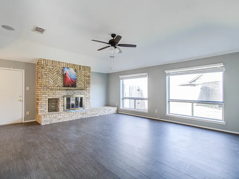 113 Wood Hollow Dr — Photo 4