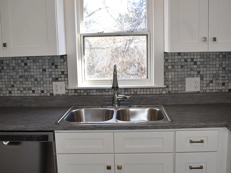 980 W Lawson St — Photo 8