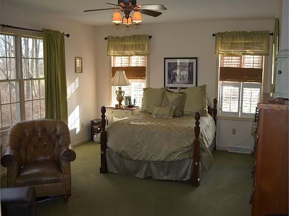 4th image of 5151 Tamarack Dr