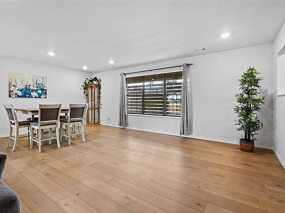 3rd image of 2509 W Beau Dr