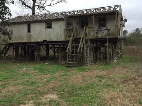 93 River Ln, Splendora, TX 77372