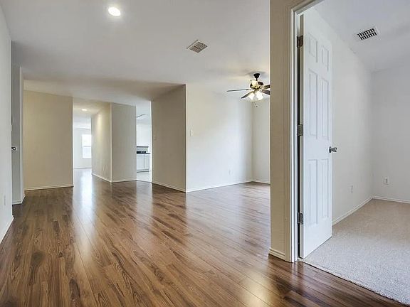 4th image of 1109 Grace Dr