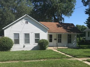 130 E 1st St, Coal City, IL 60416