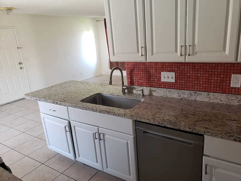 82145 Valencia Ave #9