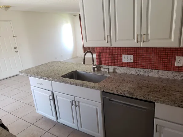 82145 Valencia Ave APT 9, Indio, CA 92201