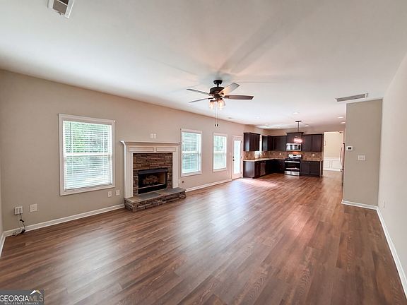 3rd image of 92 Old Bailey Farms Dr