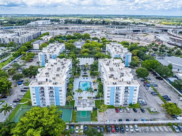482 NW 165th Street Rd APT A201, Miami, FL 33169