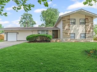 1906 Sangamon Dr, Champaign, IL 61821